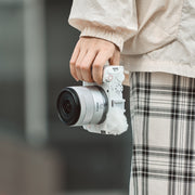 SmallRig 5430 L-Shaped Mount Plate with Handle for Canon EOS R50 V (White)