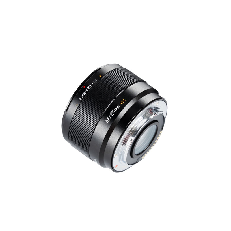 เลนส์ 7Artisans AF 25mm F1.8 มุมเฉียงจากด้านท้าย