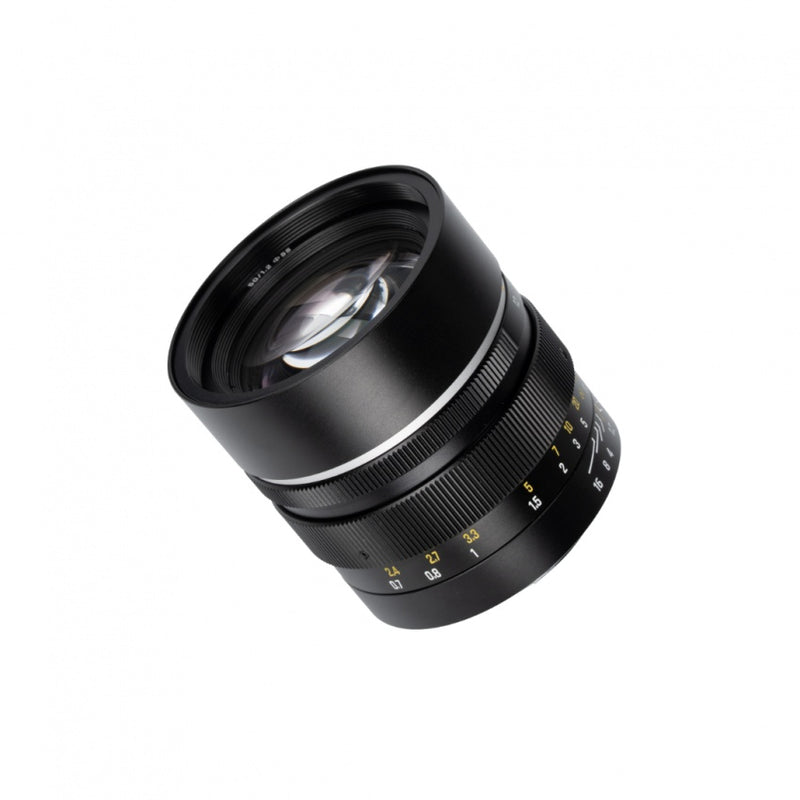 เลนส์ APS-C 50mm Nikon Z Built-in Hood