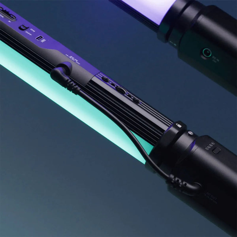 Amaran T4c 4ft RGBWW LED Tube Light · 40W · 77Wh Swappable Battery Grip · CRI 95+ · Sidus Link