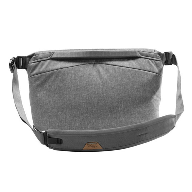 Peak Design Everyday Sling 10L v2 – Ash · Camera Sling · 13" Laptop · FlexFold Dividers