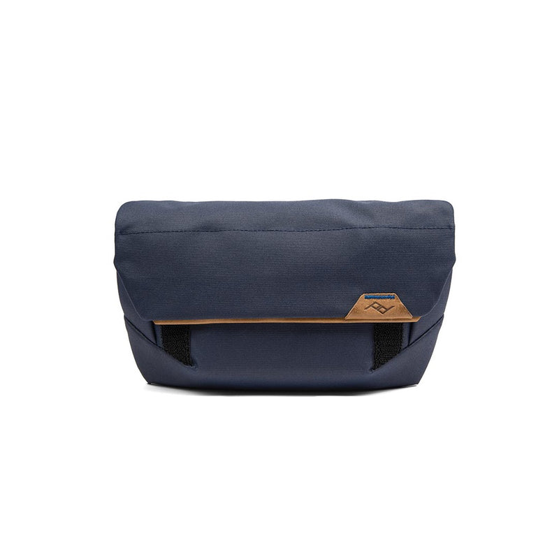 Peak Design Field Pouch V2 Midnight roll-top organizer pouch – image 1
