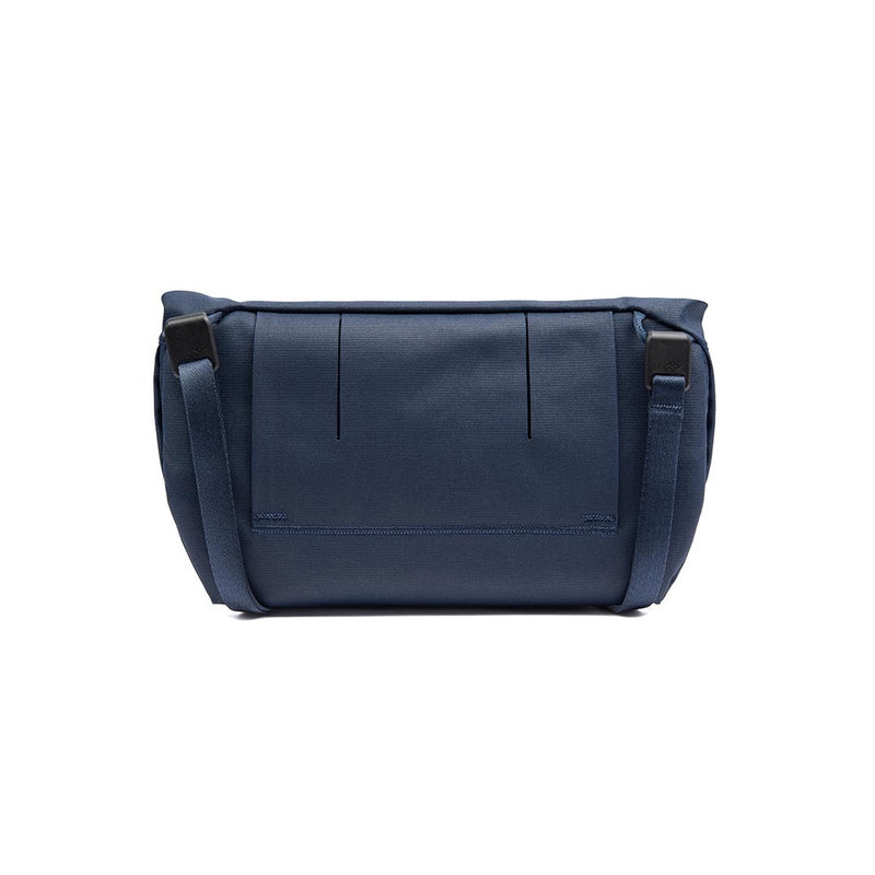 Peak Design Field Pouch V2 Midnight roll-top organizer pouch – image 5