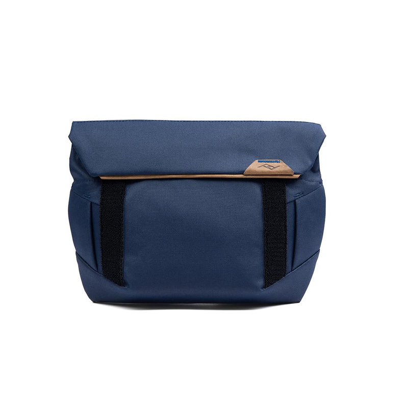 Peak Design Field Pouch V2 Midnight roll-top organizer pouch – image 2