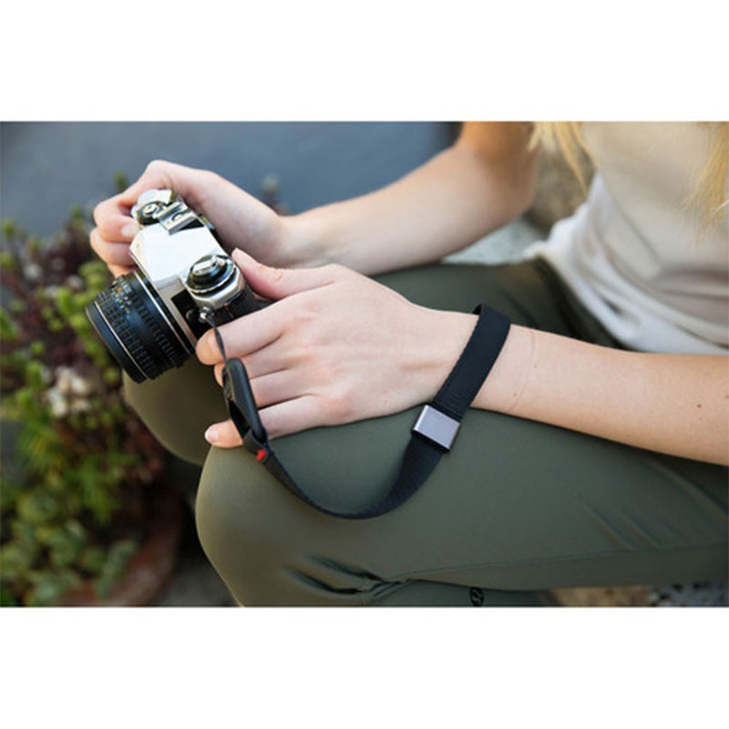 Peak Design Cuff สายคล้องข้อมือกล้องสีดำ – ภาพที่ 7