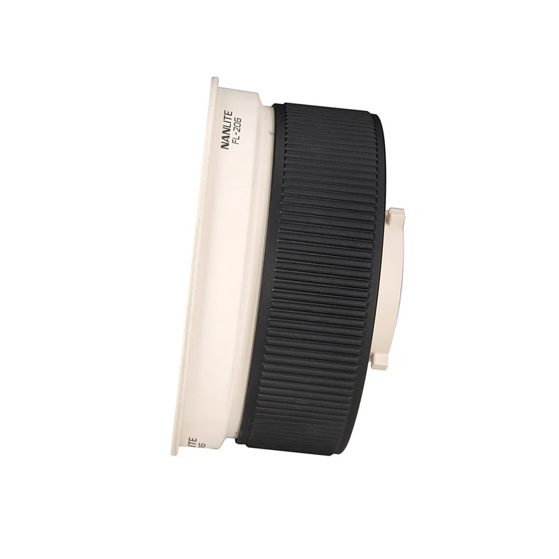 เลนส์เฟรสเนลไฟสตูดิโอ Nanlite FL-20G มาพร้อมบาร์นดอร์