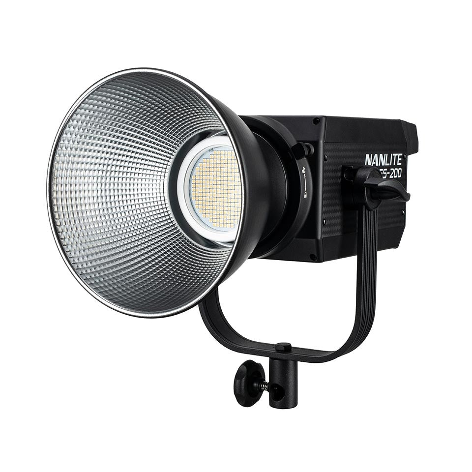 ไฟสตูดิโอ LED Daylight Nanlite FS-200 สว่าง 29,380 lux ที่ 1 เมตร