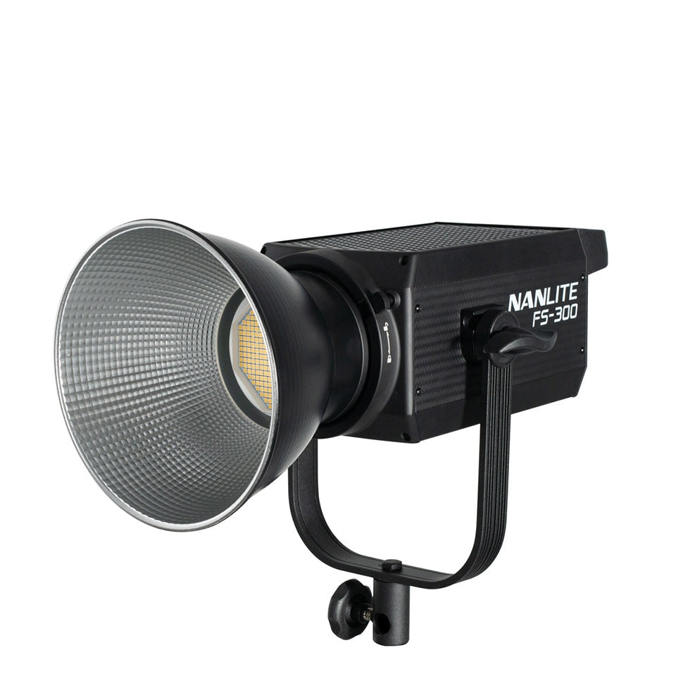 ไฟสตูดิโอ LED Daylight Nanlite FS-300 สว่าง 41,040 lux ที่ 1 เมตร