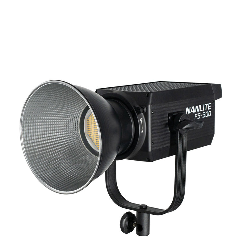 Nanlite FS-300 daylight LED studio light, 41,040 lux at 1 m