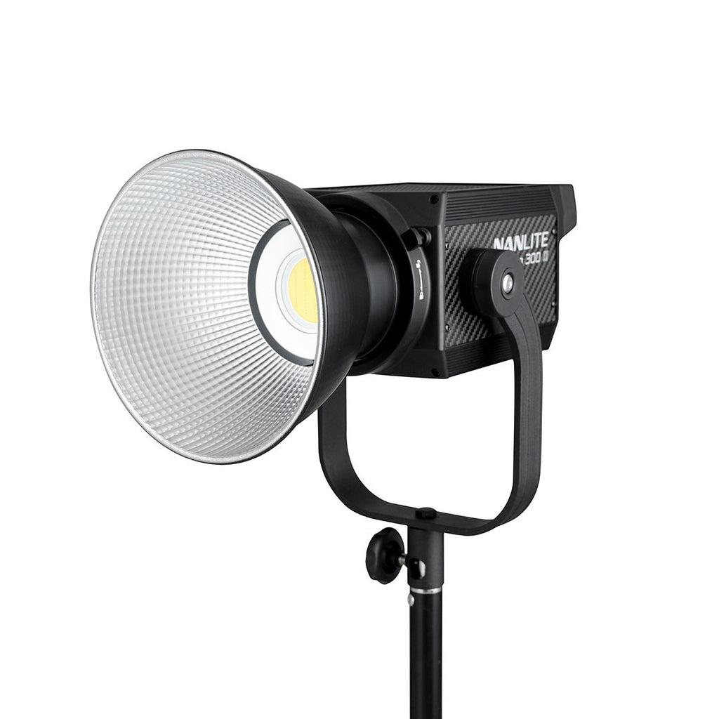Nanlite Forza 300 II 350W daylight LED studio light – 69,400 lux at 1 m
