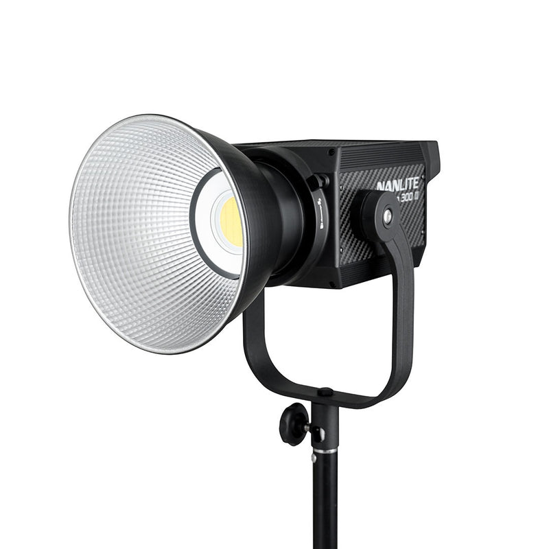 Nanlite Forza 300 II 350W daylight LED studio light – 69,400 lux at 1 m