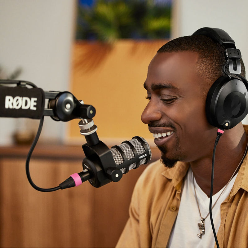 ไมค์ไดนามิก PodMic Dynamic Podcasting Microphone (XLR Only) ผลิตจากโลหะทั้งหมด ทำให้มีความแข็งแรง ทนทาน