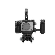 Tilta Camera Cage Pro Kit จุดยึดและพอร์ตเชื่อมต่อ